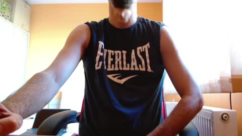 Snapshot of scotty_98 chatting on February 7, 2:37 pm scotty_98 online show from February 7, 2:37 pm