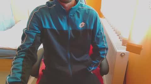 Snapshot of scotty_98 chatting on March 9, 3:38 pm scotty_98 online show from March 9, 3:38 pm