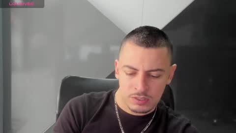 Snapshot of scotty_music chatting on January 19, 12:31 pm Ricardo online show from January 19, 12:31 pm