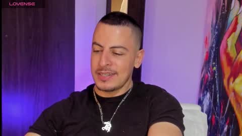 Snapshot of scotty_music chatting on February 7, 3:32 am Ricardo online show from February 7, 3:32 am