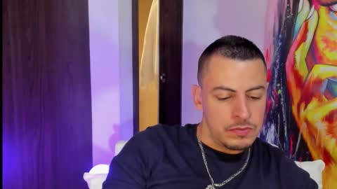 Snapshot of scotty_music chatting on February 11, 1:32 am Ricardo online show from February 11, 1:32 am