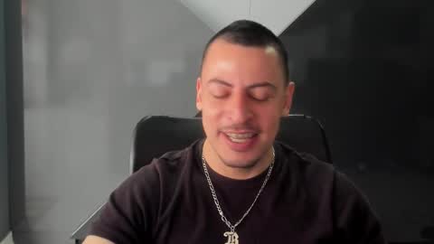 Snapshot of scotty_music chatting on February 23, 2:14 pm Ricardo online show from February 23, 2:14 pm