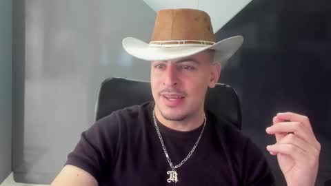 Snapshot of scotty_music chatting on February 25, 1:54 pm Ricardo online show from February 25, 1:54 pm