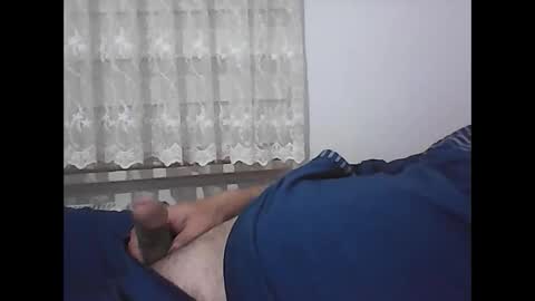 Snapshot of screw2 chatting on December 19, 9:28 pm Evren online show from December 19, 9:28 pm