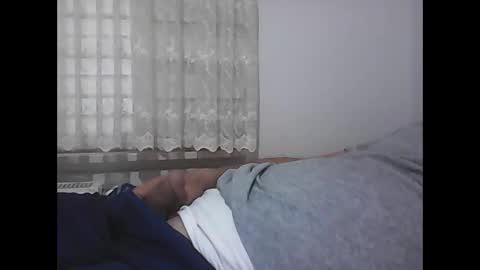 Snapshot of screw2 chatting on January 5, 12:53 pm Evren online show from January 5, 12:53 pm
