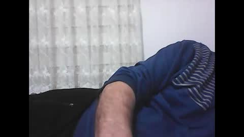 Snapshot of screw2 chatting on February 7, 9:15 pm Evren online show from February 7, 9:15 pm