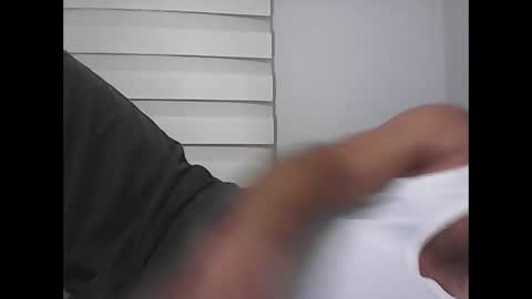 Snapshot of screw2 chatting on October 5, 8:51 pm Evren online show from October 5, 8:51 pm