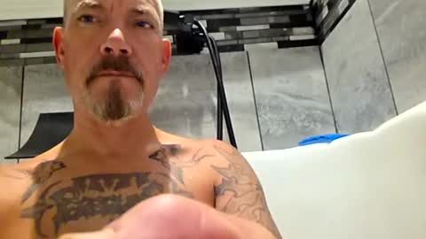 screwnutandbolte online show from July 27, 10:11 am