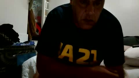 scubi007 online show from October 6, 4:54 am