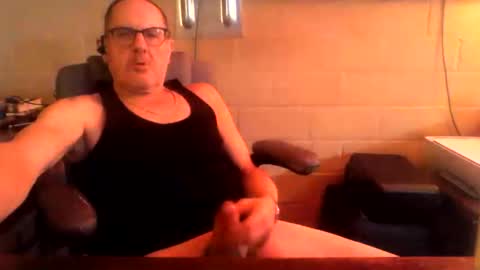 Snapshot of sdh69 chatting on April 4, 3:09 pm eating pussy sucking dick online show from April 4, 3:09 pm