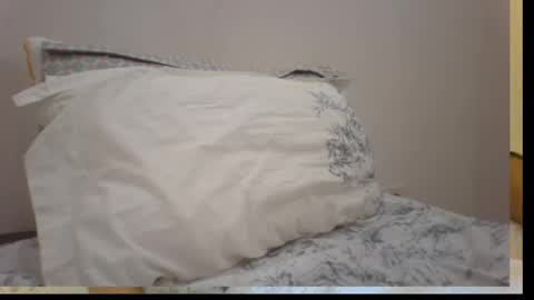 se319747 online show from November 19, 7:58 pm