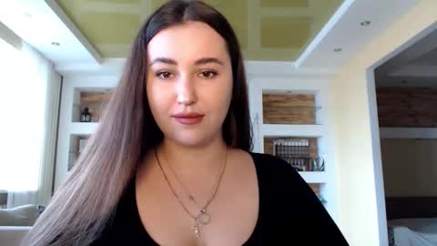 Snapshot of sea_cocktail chatting on December 13, 9:02 am Elizabeth online show from December 13, 9:02 am