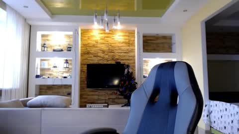 Snapshot of sea_cocktail chatting on December 20, 12:16 pm Elizabeth online show from December 20, 12:16 pm