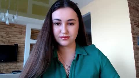 Snapshot of sea_cocktail chatting on February 25, 10:47 am Elizabeth online show from February 25, 10:47 am