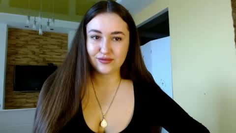 Elizabeth  online show from April 23, 9:19 am