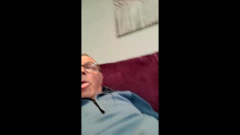 Snapshot of sealofapproval1 chatting on March 15, 3:29 pm sealofapproval1 online show from March 15, 3:29 pm