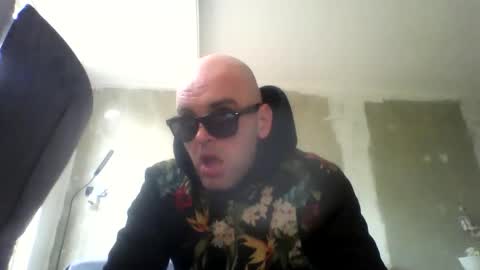 Sean online show from April 20, 6:27 am