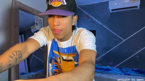 Snapshot of sean_scoth2 chatting on December 16, 4:16 pm Sean Scoth online show from December 16, 4:16 pm