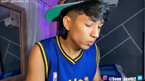 Snapshot of sean_scoth2 chatting on December 18, 1:37 am Sean Scoth online show from December 18, 1:37 am