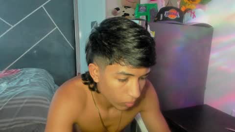 Snapshot of sean_scoth2 chatting on December 28, 3:37 pm Sean Scoth online show from December 28, 3:37 pm