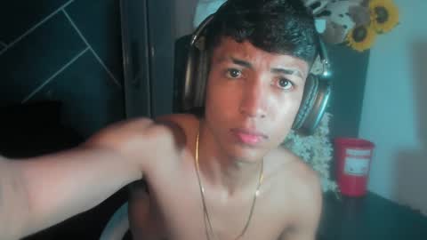 Snapshot of sean_scoth2 chatting on January 20, 6:53 am Sean Scoth online show from January 20, 6:53 am