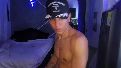 Snapshot of sean_scoth2 chatting on February 19, 5:49 am Sean Scoth online show from February 19, 5:49 am