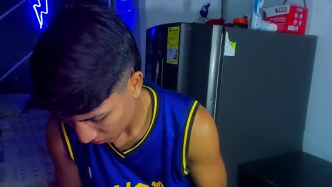 Snapshot of sean_scoth2 chatting on February 24, 5:11 am Sean Scoth online show from February 24, 5:11 am