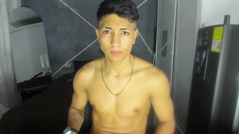 Snapshot of sean_scoth2 chatting on March 10, 10:59 am Sean Scoth online show from March 10, 10:59 am