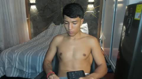 Snapshot of sean_scoth2 chatting on September 11, 9:37 pm Sean Scoth online show from September 11, 9:37 pm