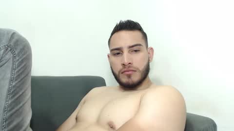 seank_noszka online show from February 6, 8:23 pm