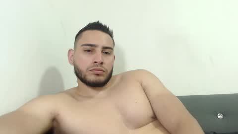 seank_noszka online show from November 17, 9:42 pm