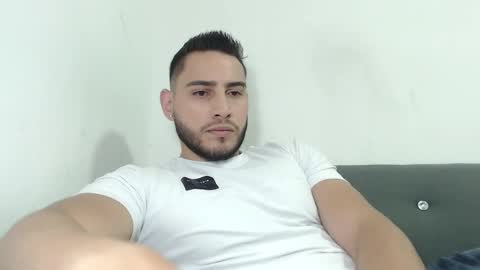 seank_noszka online show from December 14, 8:02 pm