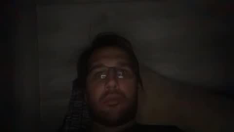 Snapshot of seansweetheart chatting on December 18, 3:45 am seansweetheart online show from December 18, 3:45 am