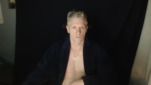 Snapshot of seanuncut chatting on November 9, 10:19 pm Sean Westwood online show from November 9, 10:19 pm