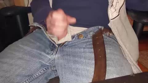 Snapshot of seasideforester chatting on February 25, 4:24 am Sea online show from February 25, 4:24 am