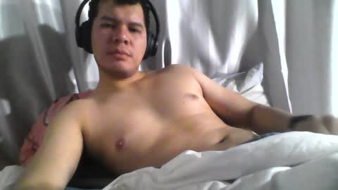 Snapshot of seb5758 chatting on October 22, 5:52 am Seb online show from October 22, 5:52 am