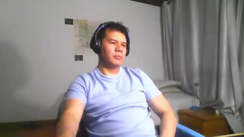 Snapshot of seb5759 chatting on June 28, 7:03 am seb5759 online show from June 28, 7:03 am