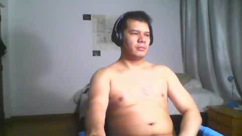Snapshot of seb5759 chatting on July 5, 4:41 am seb5759 online show from July 5, 4:41 am