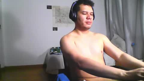 Snapshot of seb5759 chatting on July 9, 5:11 am seb5759 online show from July 9, 5:11 am