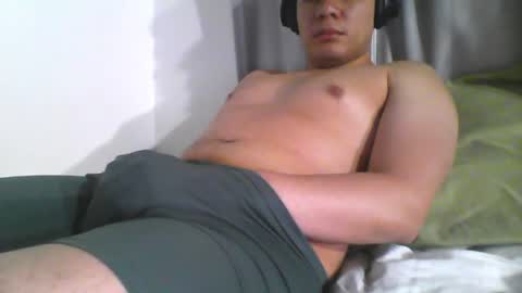 Snapshot of seb5759 chatting on July 13, 1:19 am seb5759 online show from July 13, 1:19 am