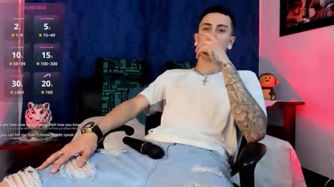 Snapshot of sebas_maverick chatting on December 18, 11:11 pm Sebastian online show from December 18, 11:11 pm