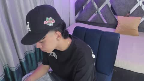 sebas_pretty7 online show from March 24, 12:32 pm