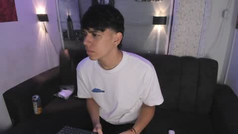 sebas_pretty7 online show from March 31, 12:27 pm