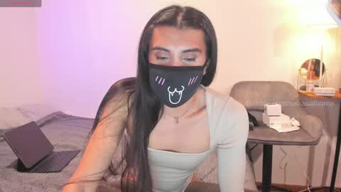 Nip online show from June 3, 6:35 pm