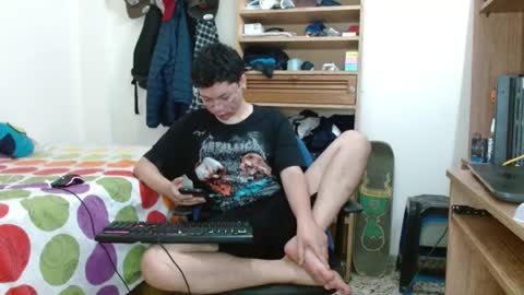 Snapshot of sebasslops chatting on March 8, 6:21 am Sebas online show from March 8, 6:21 am