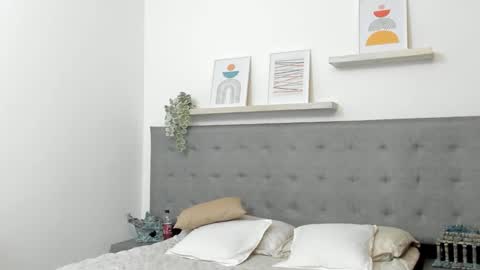 Snapshot of sebastamayo_ chatting on February 22, 8:02 am SEBAS online show from February 22, 8:02 am