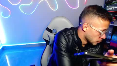 Sebastian online show from October 10, 7:07 am