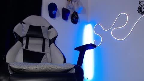 Sebastian online show from October 12, 4:00 am