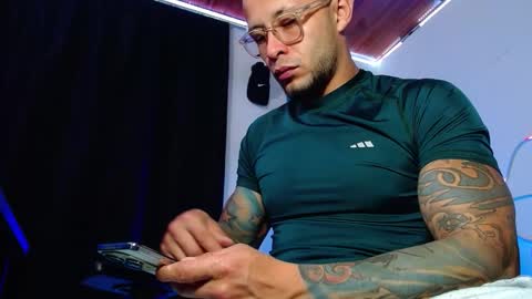 Sebastian online show from November 15, 8:33 am