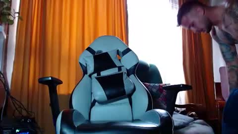 Snapshot of sebastian_025 chatting on July 22, 6:54 pm Sebastian online show from July 22, 6:54 pm